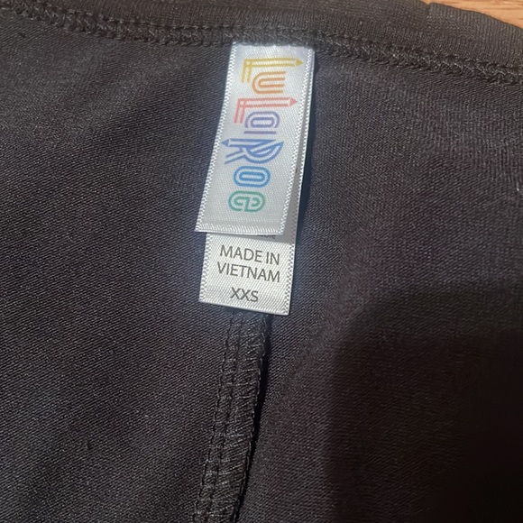 Lula roe shirt black XXS - Picture 6 of 6